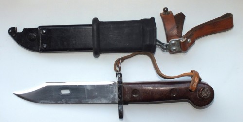 Pol. 6H3 Braun  Duroplast mitFüllstoff (2).JPG