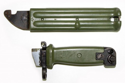 Russian AKM 6X4 Type II Green FAKE 1.jpg