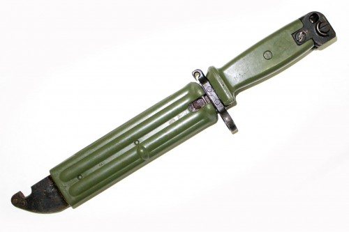 Russian AKM 6X4 Type II Green FAKE 6.jpg